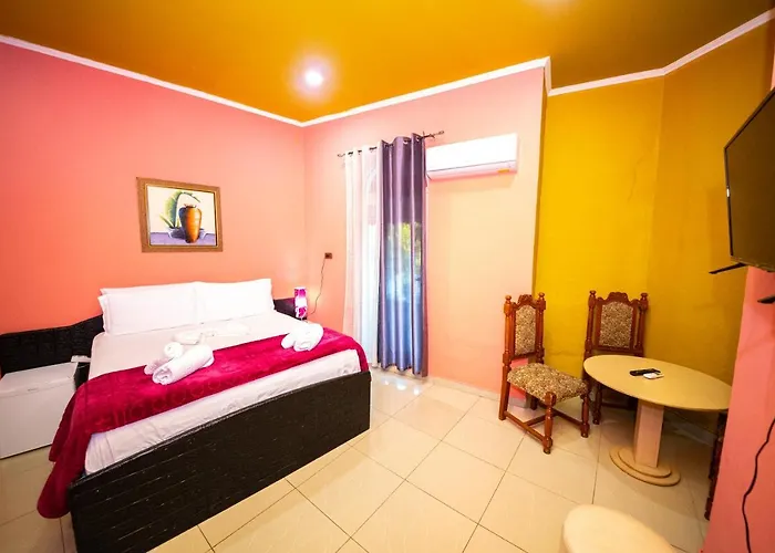 Апартаменты Center Elite *